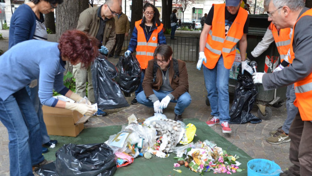 Immagine: Torino, ecco com'è andato il primo trash mob elettorale