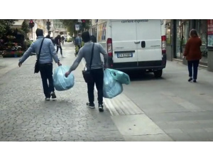 Sondaggio sui sacchetti di plastica a Chinatown, Milano: ancora tanti non in regola / VIDEO