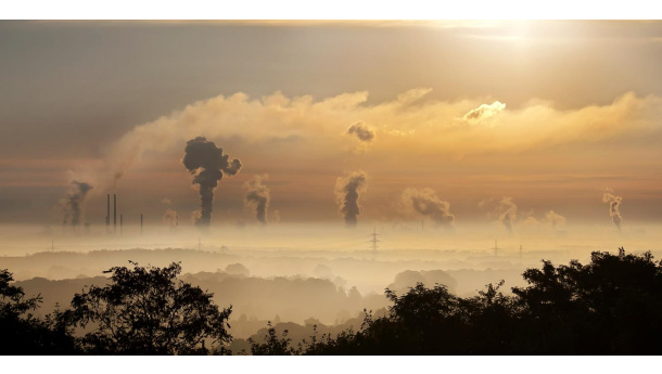 Immagine: Report Unep: smog e degrado ambientale causano morti premature 234 volte in più delle guerre