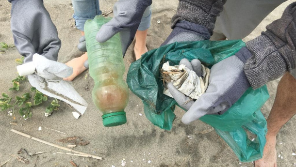 Immagine: Spiagge e Fondali Puliti: sul litorale laziale raccolti oltre 20 quintali di rifiuti, soprattutto plastica