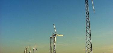 Entro il 2040 le rinnovabili sorpasseranno carbone e gas ma emissioni comunque in aumento