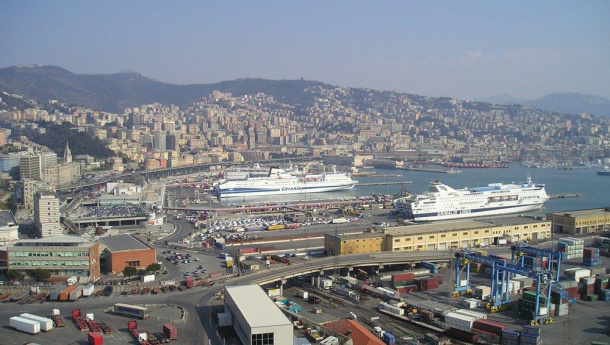 Immagine: Genova, Cittadini per l’Aria: il particolato ultrafine delle navi soffoca la città