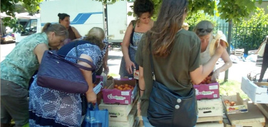 Quartieri ricicloni a Milano. Con Recup, al mercato Martini si ricicla la cosa più importante: il cibo / VIDEO