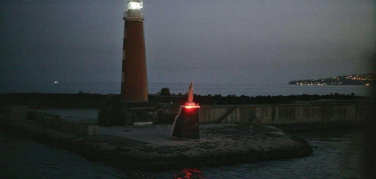 Napoli, acceso il primo faro a Led al molo San Vincenzo