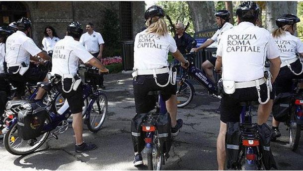 Immagine: Roma ha bisogno di più poliziotti in bicicletta
