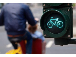 Gli stili di mobilità degli italiani: il percorso (lento) verso la sostenibilità