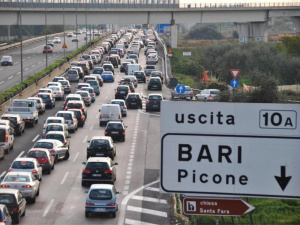 Gli stili di mobilità degli italiani: il percorso (lento) verso la sostenibilità