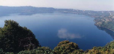 La Goletta dei Laghi sbarca nel Lazio: prima tappa al lago Albano