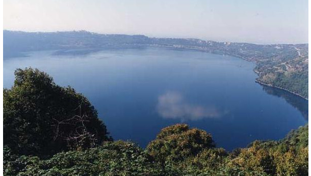 Immagine: La Goletta dei Laghi sbarca nel Lazio: prima tappa al lago Albano