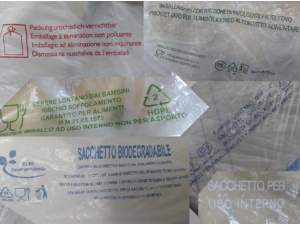 La scritta “a uso interno” sui sacchetti di plastica non li rende legali