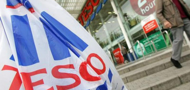 Inghilterra: è efficace la tassa sui sacchetti di plastica, in sei mesi 6 miliardi di shoppers in meno