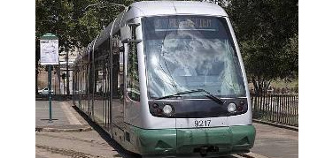 Torna il tram 3 da capolinea a capolinea: niente più cambi a Ostiense