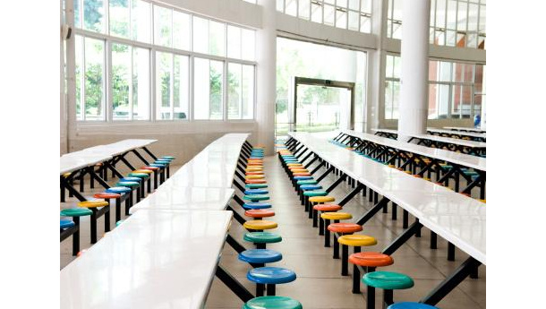 Immagine: Siamo sicuri che il pranzo libero a scuola sia una conquista?