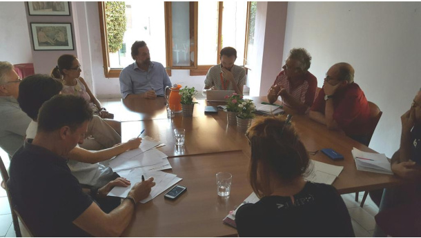 Immagine: Sociale, educativa e di qualità: prove di dialogo per una mensa scolastica più vicina alle esigenze dei bambini e riprendere a cucinare a scuola