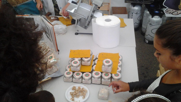 Immagine: Terra Madre Salone del Gusto: assaggi di Lardo di Colonnata IGP a