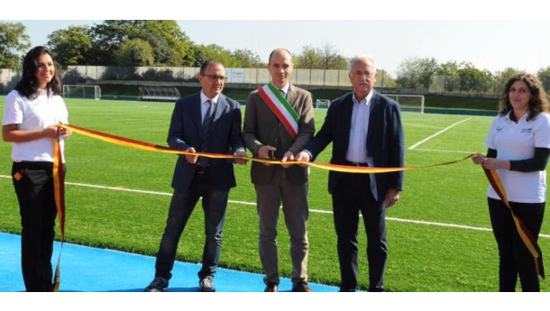 Immagine: È la gomma che fa lo stadio: nuovo campo sportivo sostenibile a Pietralata