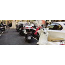 Immagine: Milano, via le strisce blu, servono parcheggi per 50mila scooter