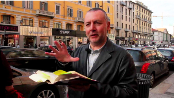 Immagine: Più spazio alle moto a Milano: occupano poco spazio e i motociclisti non usano il cellulare