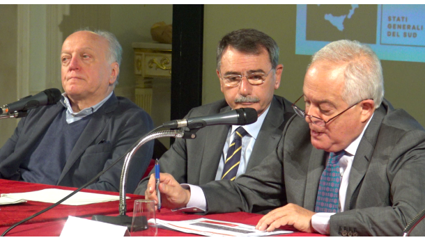 Immagine: De Santis, Conai: “Da accordo Anci-Conai i comuni guadagnano quasi un miliardo di euro” |Video