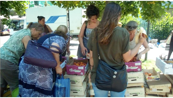 Immagine: Mercati e raccolta differenziata a Milano. Qualcosa si sta muovendo