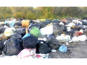 Scoppia il caso Terlizzi (Ba): discariche abusive e roghi di rifiuti ma la differenziata è all'80%