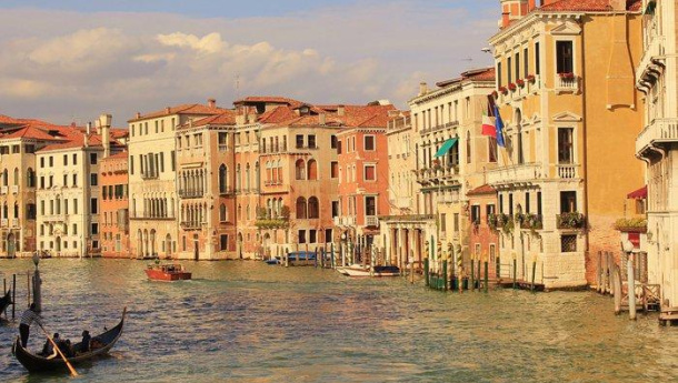 Immagine: Venezia, aumenta la raccolta differenziata in centro storico ma la città rimane al 50%