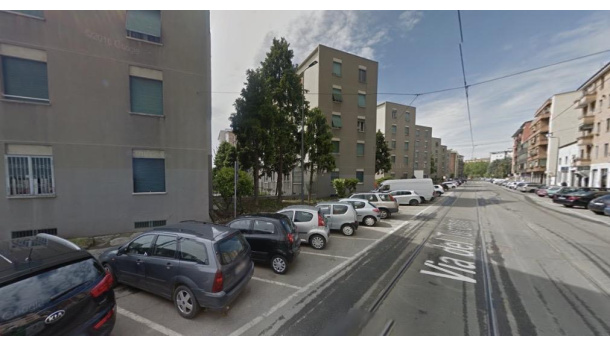 Immagine: Valentin, il custode che ha spiegato la differenziata con il megafono