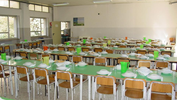 Immagine: Schiscetta a scuola invece della mensa: a Milano il caso si complica