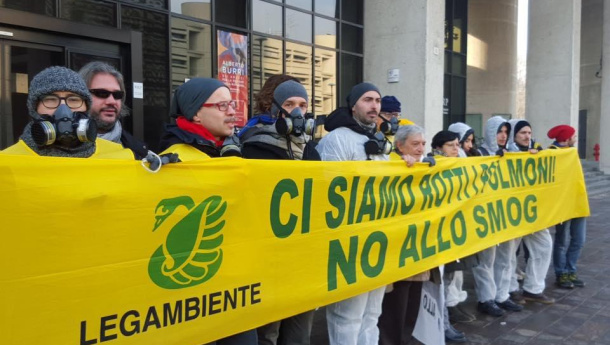 Immagine: Smog, Legambiente: 'Tempo scaduto: la Regione Piemonte approvi in tempi certi il Piano antismog'