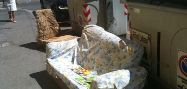 Amiat, nuova azione informativa  contro abbandono rifiuti a fianco dei contenitori stradali