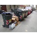 Immagine: Torino, lotta ai rifiuti abbandonati a fianco dei cassonetti. Gruppo Iren: 'Pratica scorretta che non riguarda solo gli ingombranti'