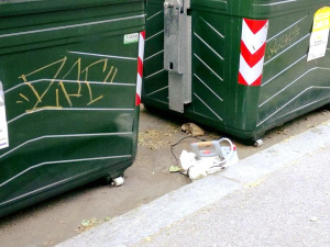 Torino, lotta ai rifiuti abbandonati a fianco dei cassonetti. Gruppo Iren: 'Pratica scorretta che non riguarda solo gli ingombranti'