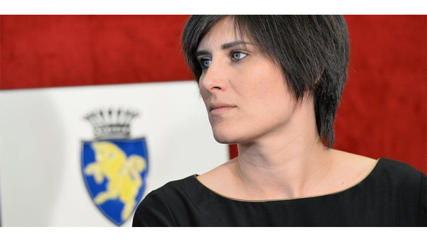 Immagine: Chiara Appendino sui blocchi del traffico di Torino: