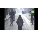 Immagine: Torino, prima domenica a piedi su tutta la città tra smog, polemiche e suggestioni poetiche