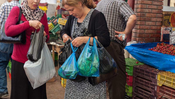 Immagine: Tunisia, il contrasto ai sacchetti di plastica comincia dalla grande distribuzione
