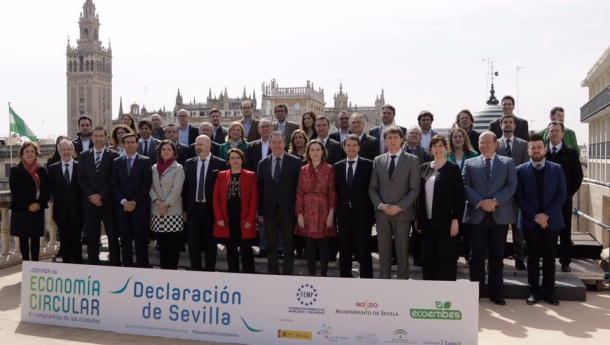 Immagine: Firmata la “Dichiarazione di Siviglia” sull'economia circolare. Torino e la capitale andalusa sigleranno un accordo di collaborazione