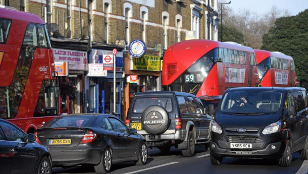 Immagine: Londra, nuove misure contro lo smog: zona a bassissima emissione in centro, a pagamento per diesel euro 6 e benzina euro 4
