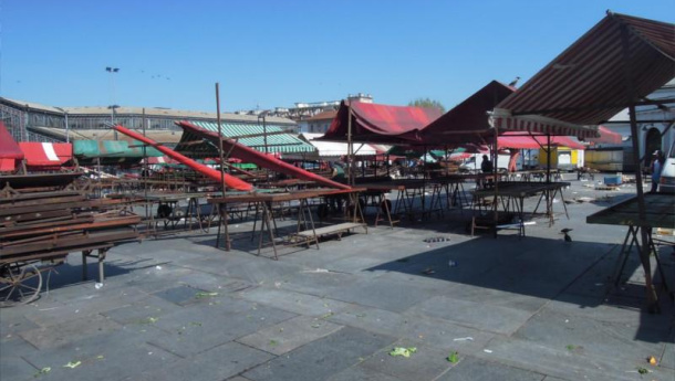 Immagine: Porta Palazzo: ambulanti più impegnati. Lasciano (quasi) pulito il mercato