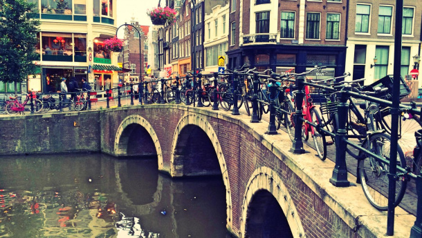 Immagine: Olanda, a un anno dalla nuova legge l'uso dei sacchetti in plastica è sceso del 71%