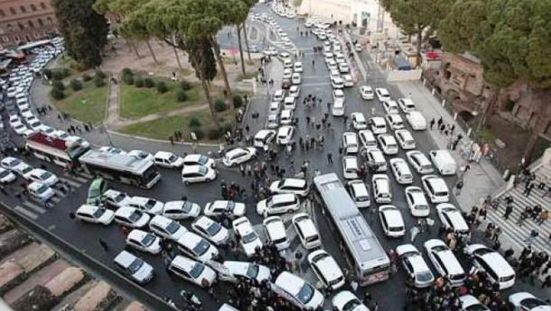 Immagine: 14° Rapporto Isfor sulla Mobilità in Italia: spostamenti in calo ma la macchina è sempre il mezzo preferito