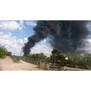 Immagine: Roma, nuova emergenza rifiuti. E brucia il deposito di Pomezia per il riciclo