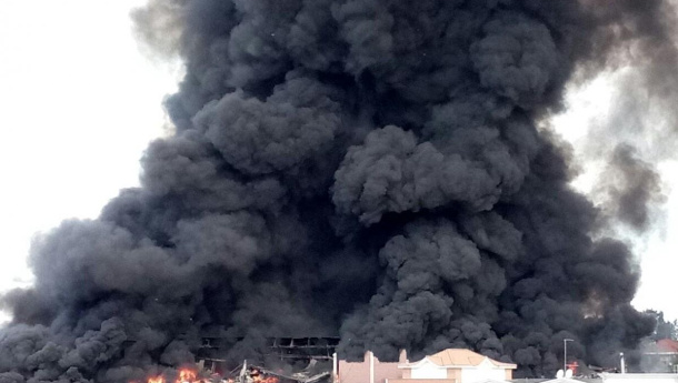 Immagine: Incendio Pomezia, l’Osservatorio Nazionale Amianto dirama il primo bollettino dell’unità di crisi