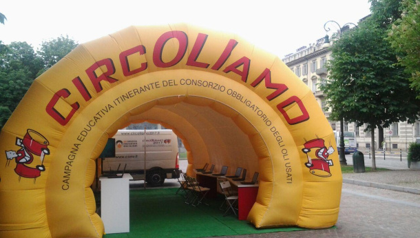 Immagine: Oli lubrificanti usati: a Torino la campagna CircOLIamo
