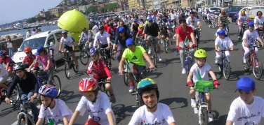 Bari, oltre 2000 persone in sella per Bimbici. E Petruzzelli annuncia: 'Lungomare chiuso al traffico ogni domenica'