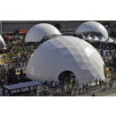 Immagine: Futuro Remoto: Enea porta in piazza Plebiscito Bim (la carta d’identità del costruito) e Monica (il misura-smog portatile)