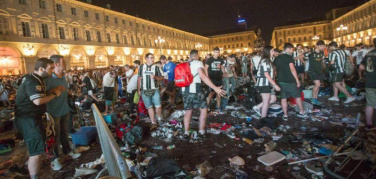 Bottiglie di vetro e feriti juventini a Torino. Erano vietate? Come a Parma?