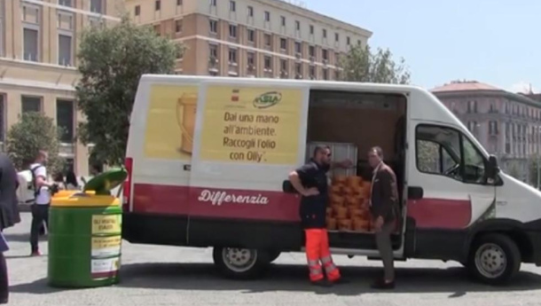 Immagine: Napoli alla prova dell’olio, parte il servizio cittadino per la raccolta degli ‘Oli Vegetali Esausti’