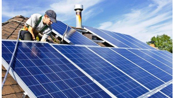 Immagine: Crescono i comuni rinnovabili: oltre 3000 quelli che producono più energia elettrica di quanta ne consumino i residenti