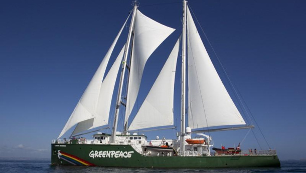 Immagine: 'Meno plastica, più Mediterraneo' al via da Genova il tour di Greenpeace