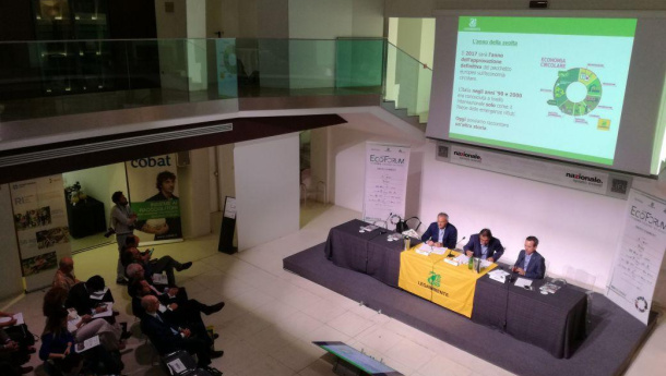 Immagine: Forum rifiuti di Roma, nella prima giornata si è parlato di alcune esperienze di economia circolare e degli ostacoli che le frenano